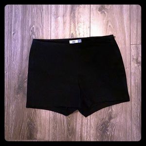 Old Navy Black Stretch Short